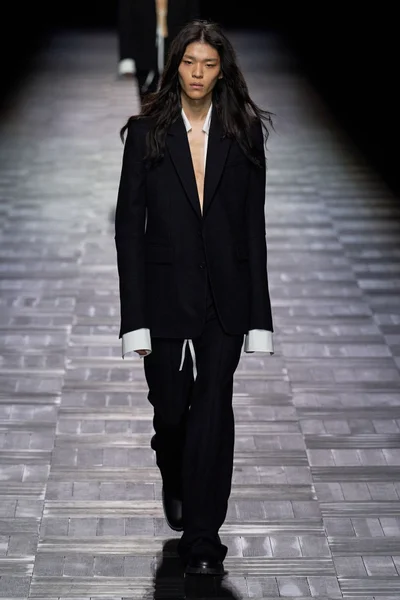 Look 5